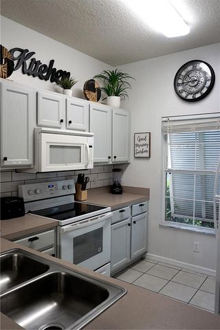 8529 BAY LILLY LOOP, Kissimmee, FL 34747
