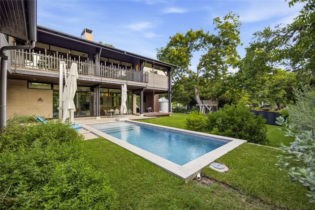 8457 San Benito Way, Dallas, TX 75218