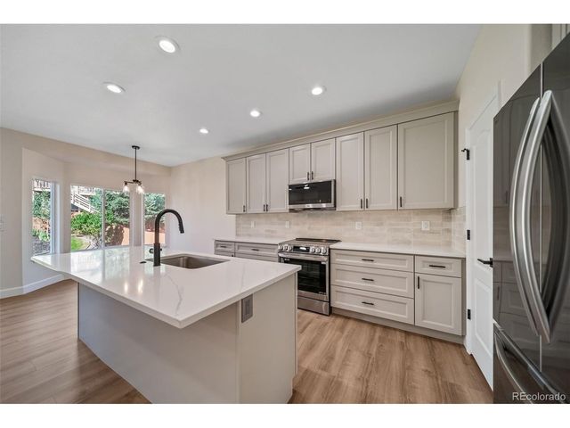 21097 Hawthorne Ln, Parker, CO 80138