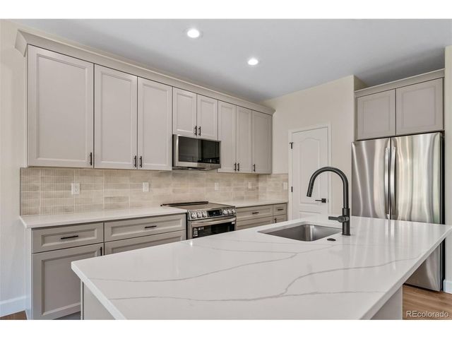 21097 Hawthorne Ln, Parker, CO 80138