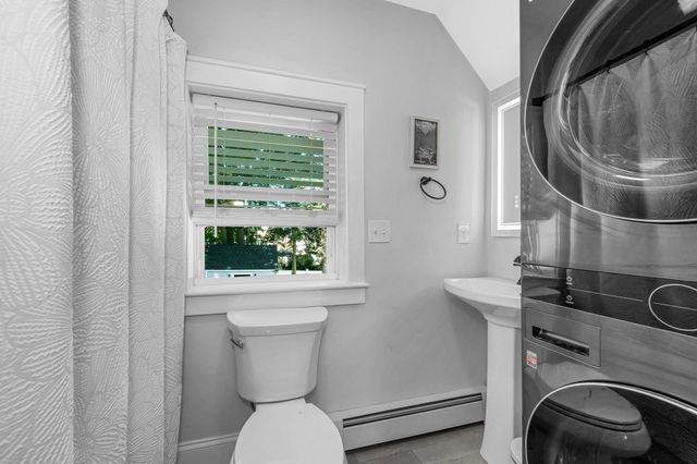 45 Agawam Ave, Haverhill, MA 01835