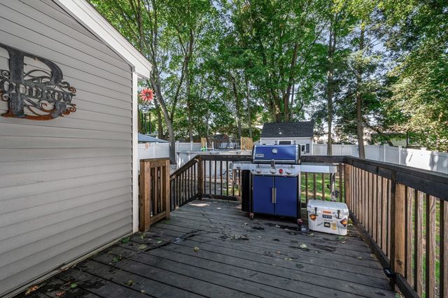 45 Agawam Ave, Haverhill, MA 01835
