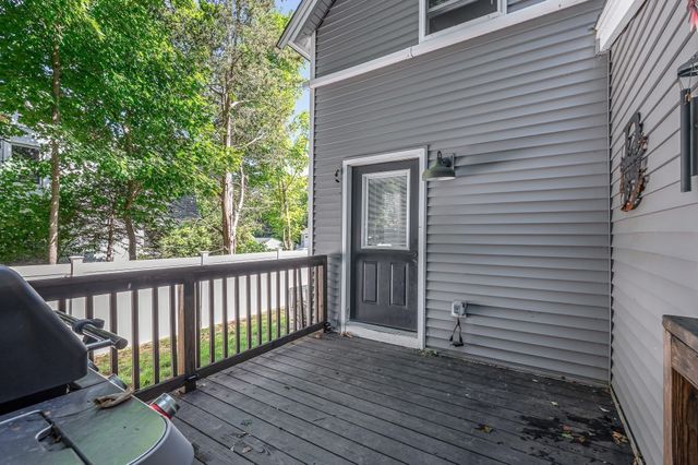 45 Agawam Ave, Haverhill, MA 01835