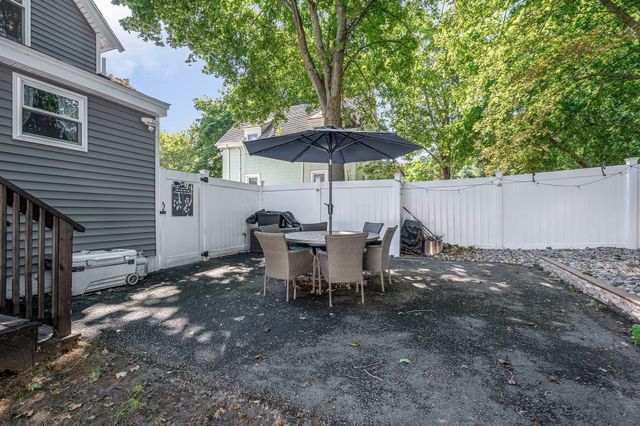 45 Agawam Ave, Haverhill, MA 01835