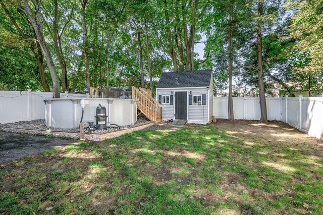 45 Agawam Ave, Haverhill, MA 01835