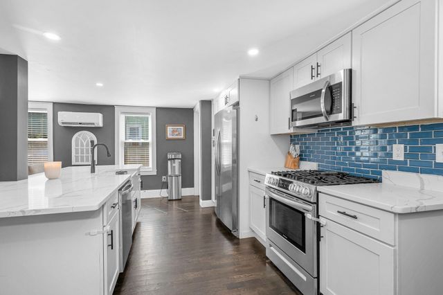 45 Agawam Ave, Haverhill, MA 01835