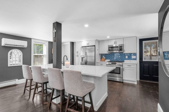 45 Agawam Ave, Haverhill, MA 01835