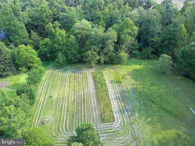 3498 CARLISLE RD, Gardners, PA 17324