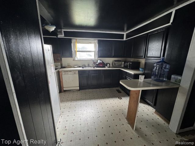 26406 Trowbridge Street, Inkster, MI 48141