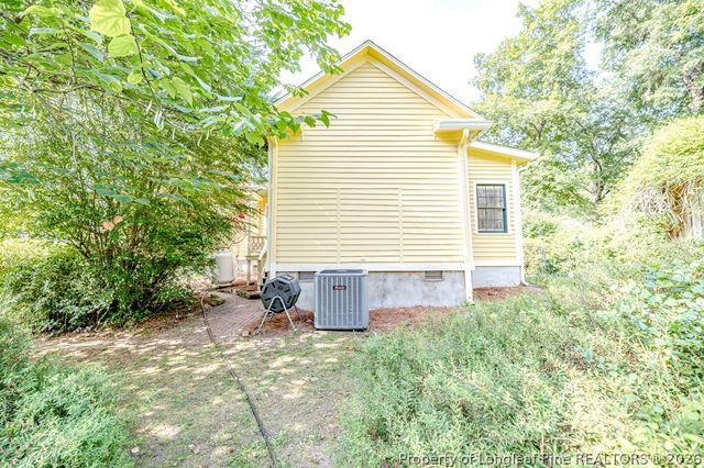 524 Carthage Street, Cameron, NC 28326