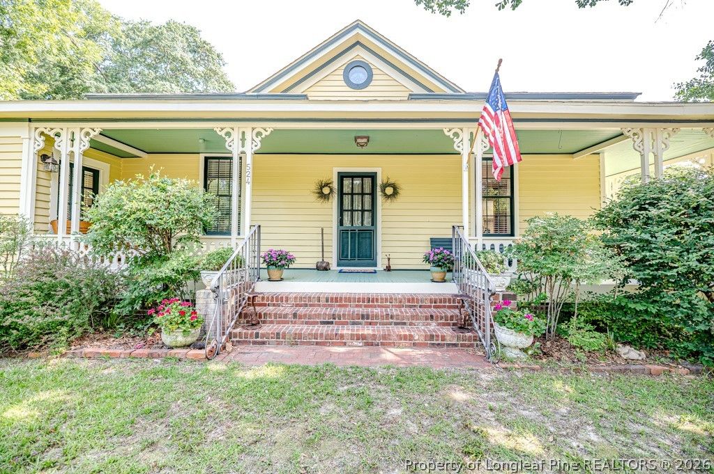 524 Carthage Street, Cameron, NC 28326