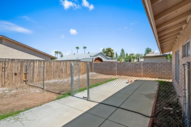 2130 W ENID Avenue, Mesa, AZ 85202