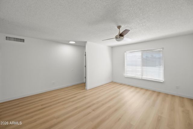 2130 W ENID Avenue, Mesa, AZ 85202