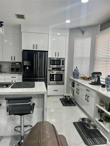 7848 SW 165th Ct, Miami, FL 33193