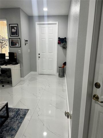 7848 SW 165th Ct, Miami, FL 33193