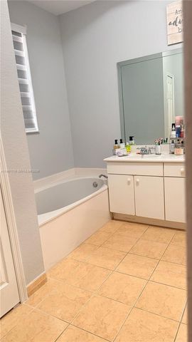 7848 SW 165th Ct, Miami, FL 33193