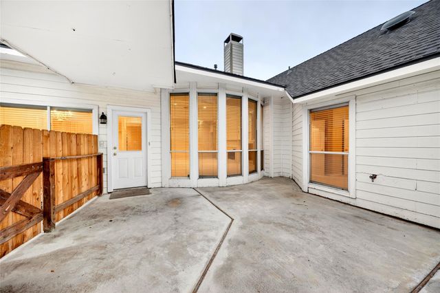 9910 Ripple Lake Drive, Houston, TX 77065