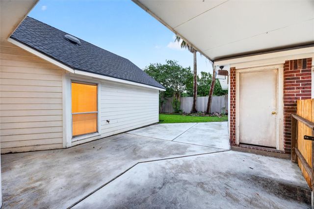 9910 Ripple Lake Drive, Houston, TX 77065
