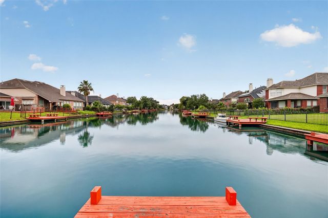 9910 Ripple Lake Drive, Houston, TX 77065