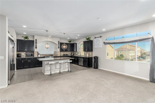 10176 Cascadia Creek Street, Las Vegas, NV 89141