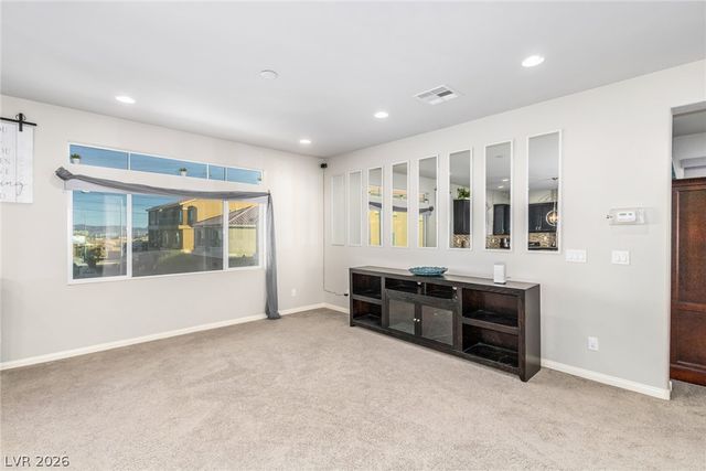 10176 Cascadia Creek Street, Las Vegas, NV 89141