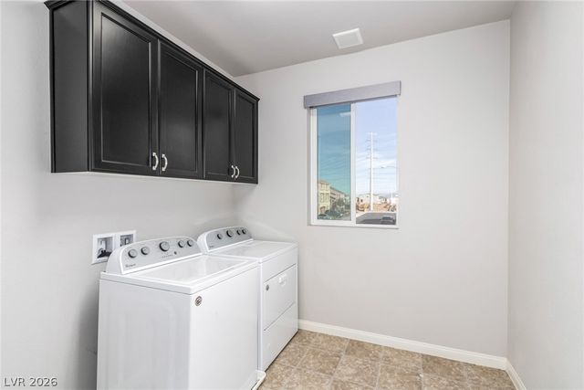 10176 Cascadia Creek Street, Las Vegas, NV 89141