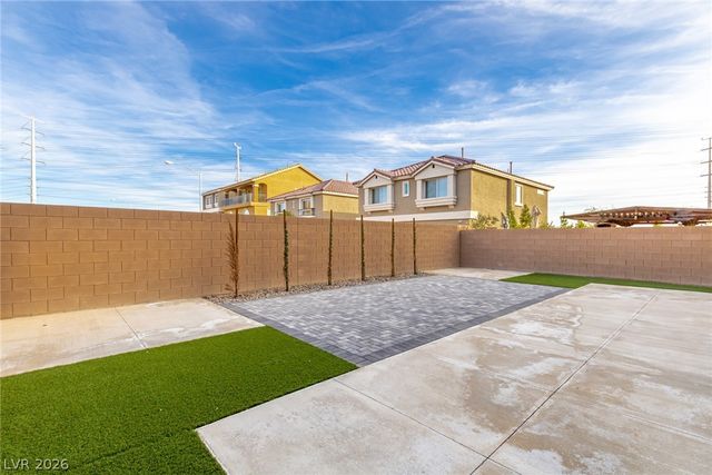 10176 Cascadia Creek Street, Las Vegas, NV 89141