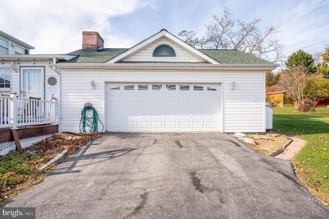 73 BELVEDERE FARM LANE, Charles Town, WV 25414