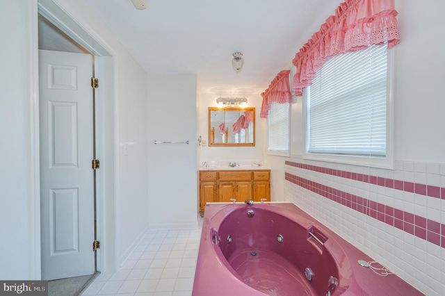 73 BELVEDERE FARM LANE, Charles Town, WV 25414