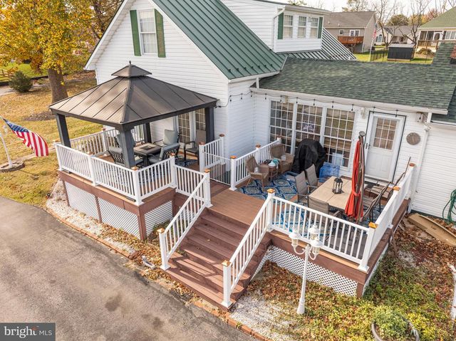 73 BELVEDERE FARM LANE, Charles Town, WV 25414