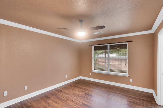 1006 Darren Drive, Burleson, TX 76028