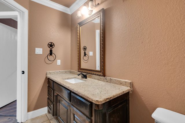 1006 Darren Drive, Burleson, TX 76028