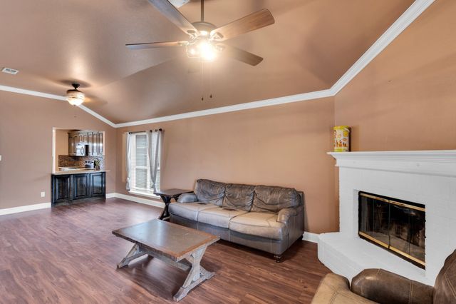 1006 Darren Drive, Burleson, TX 76028