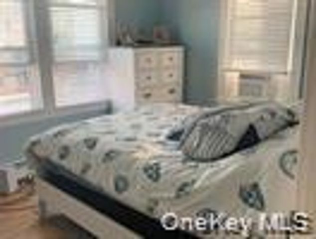 77 Illinois Avenue Main, Long Beach, NY 11561