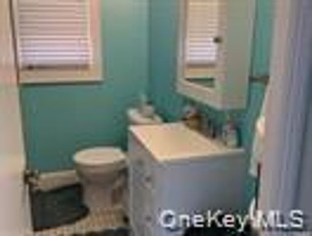 77 Illinois Avenue Main, Long Beach, NY 11561