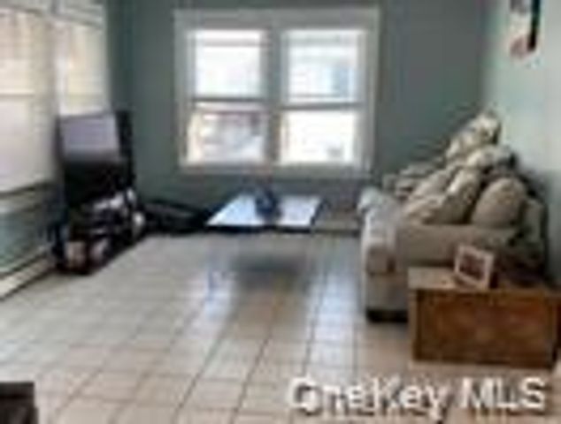 77 Illinois Avenue Main, Long Beach, NY 11561