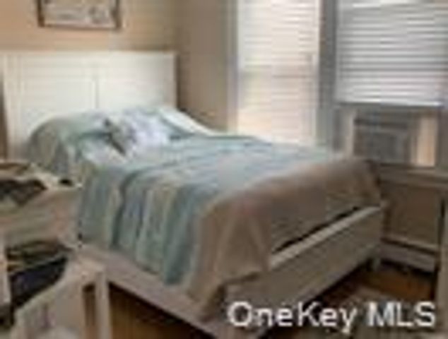 77 Illinois Avenue Main, Long Beach, NY 11561