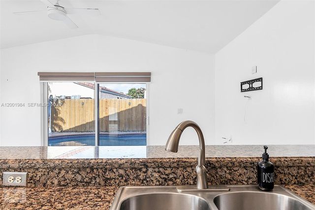 17403 SW 142nd Pl, Miami, FL 33177