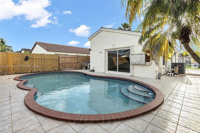 17403 SW 142nd Pl, Miami, FL 33177