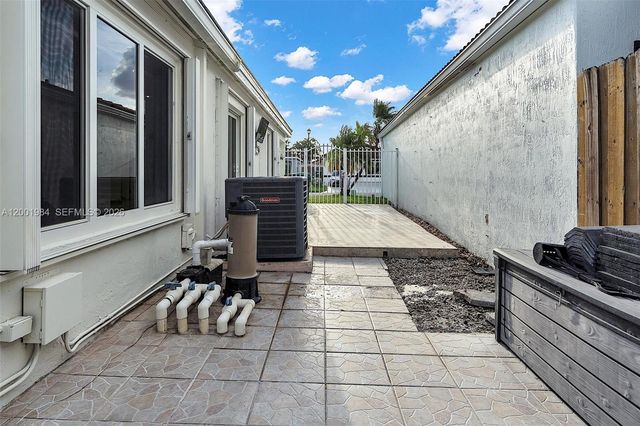 17403 SW 142nd Pl, Miami, FL 33177