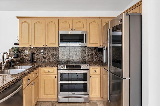 17403 SW 142nd Pl, Miami, FL 33177