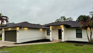 2060 22nd AVE NE, Naples, FL 34120