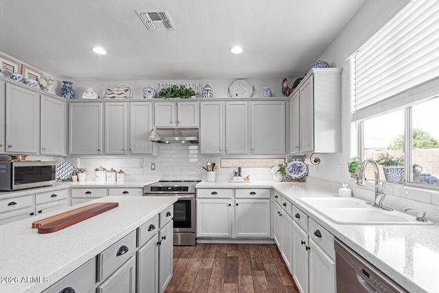 17538 W MARSHALL Lane, Surprise, AZ 85388