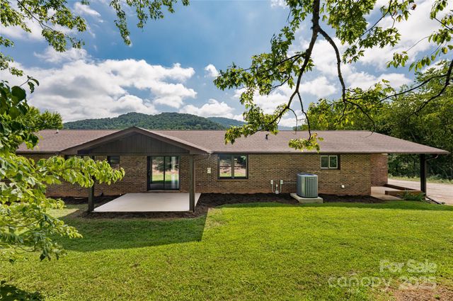 36 Brooks Branch Road, Leicester, NC 28748