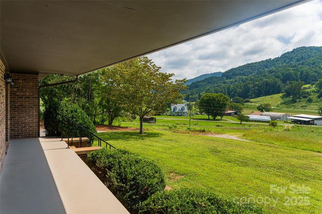 36 Brooks Branch Road, Leicester, NC 28748