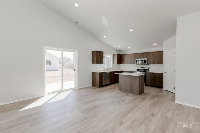214 Marble Ave, Caldwell, ID 83605