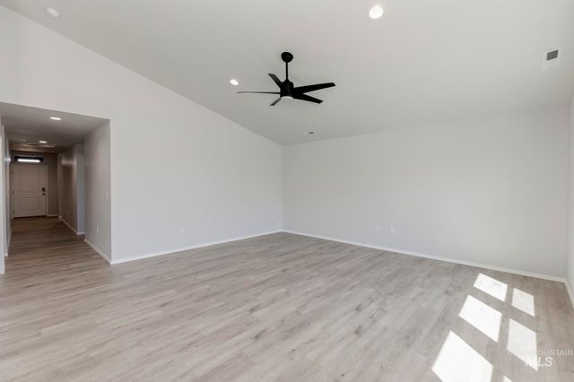 214 Marble Ave, Caldwell, ID 83605