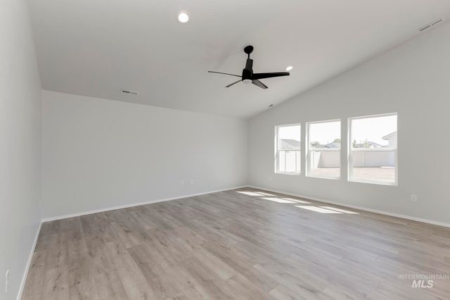214 Marble Ave, Caldwell, ID 83605