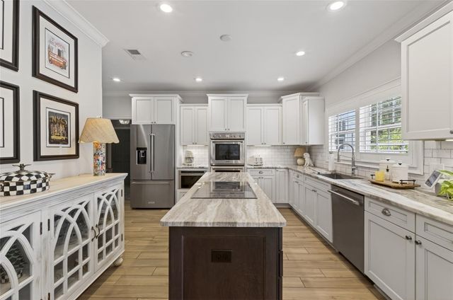 2014 DOWN WOODS LANE, Windermere, FL 34786