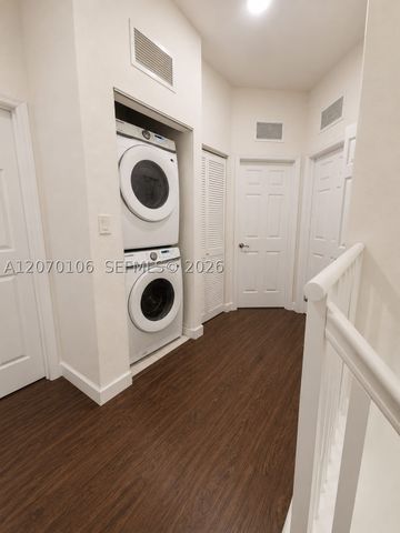 9229 W 33rd Way, Hialeah, FL 33018